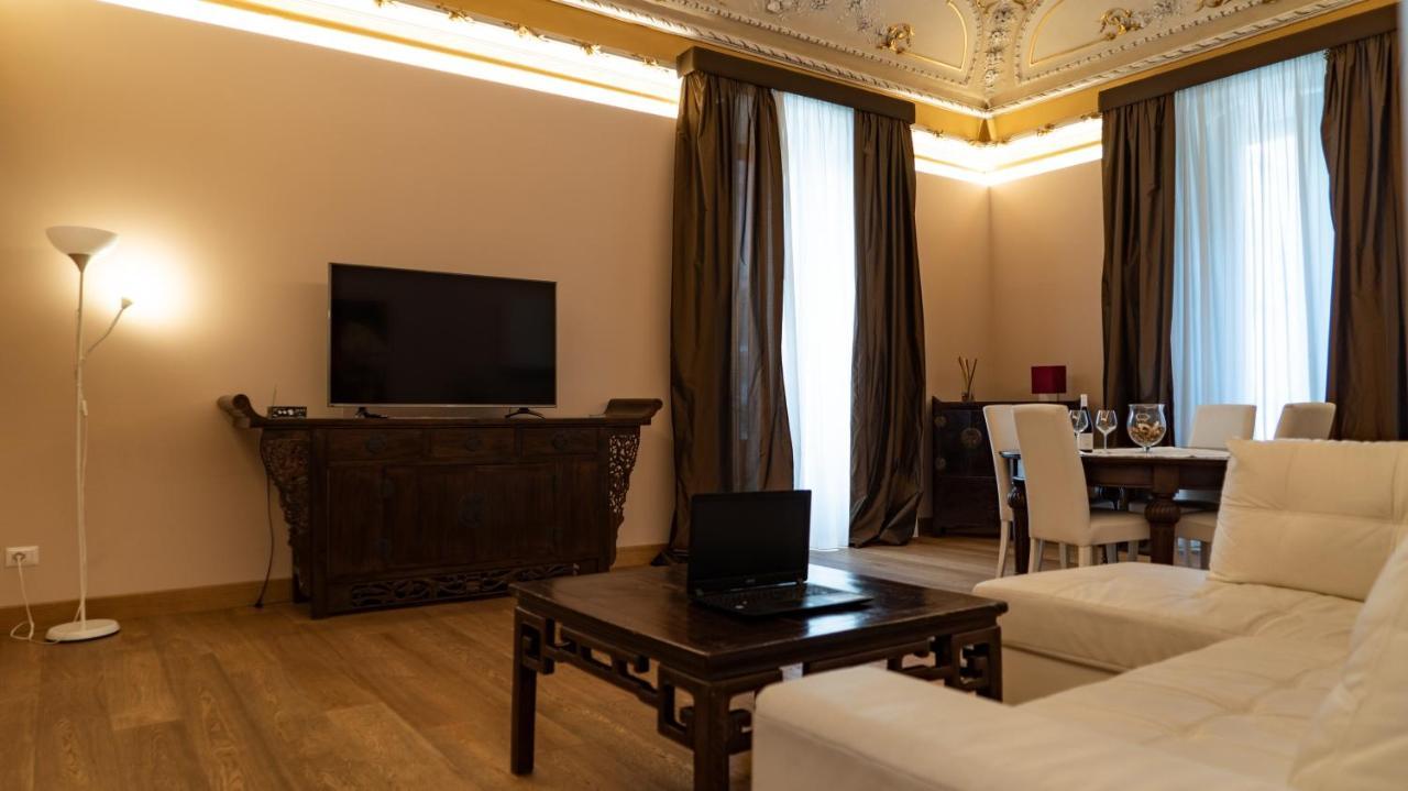 Duca Di Sarro Le Suites Catânia Exterior foto